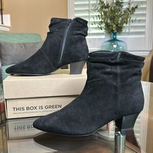 Women's Teresa Skip‎ Scrunched Dress Ankle Booties sz 8.5 wide width
